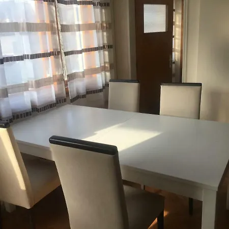 アパート Stylish Spacious Flat