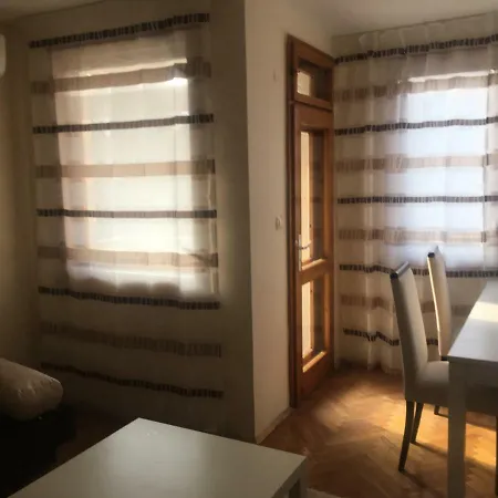 Apartment Stylish Spacious Flat Sofia