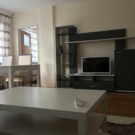 Stylish Spacious Flat Apartment